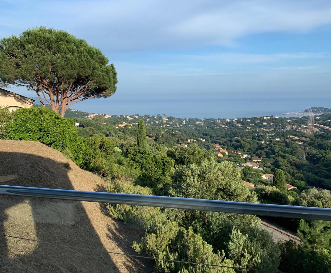 Maison Avec Vue Panoramique Cavalaire-sur-Mer Exterior foto